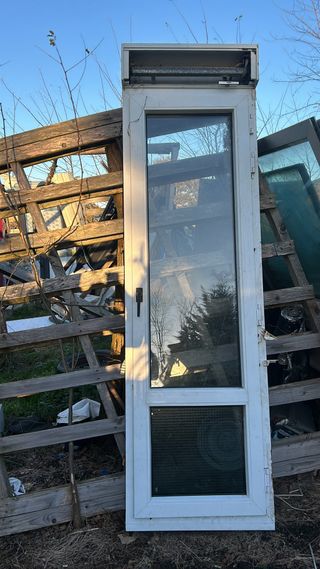 Puerta PVC con cristal