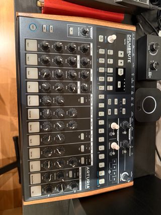 Arturia Drumbrute Sintetizador Analógico