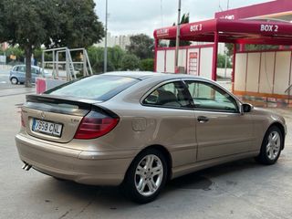 Mercedes-Benz Clase C 2003