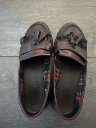 Mocasines Marrones con Flecos marca ZENDRA