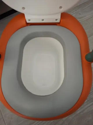 Orinal infantil con tapa de conejo