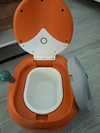 Orinal infantil con tapa de conejo