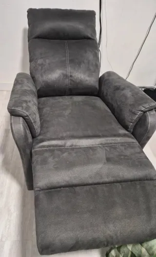 Sillón reclinable automático gris