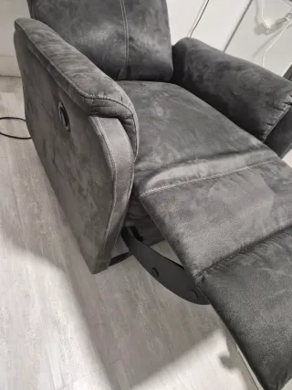 Sillón reclinable automático gris