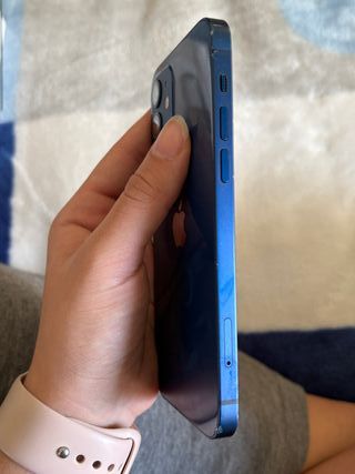 iPhone 12 128GB Azul, con cargador original.