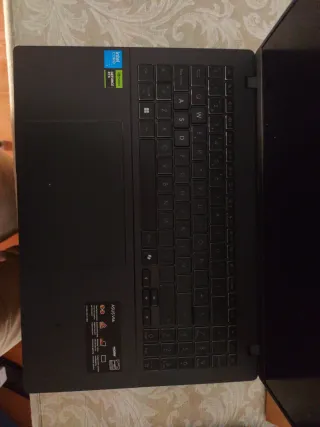 Portátil ASUS V16 (V3607) Negro