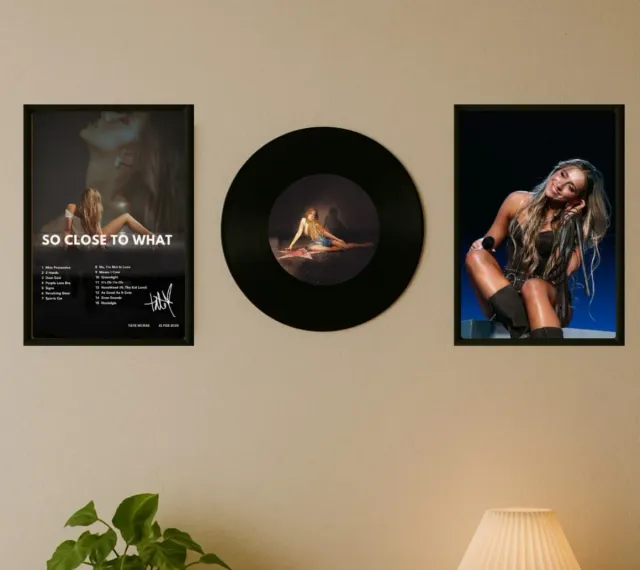 Due quadri e un vinile decorativo tate mcrae