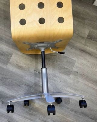 Silla de oficina Ikea de madera