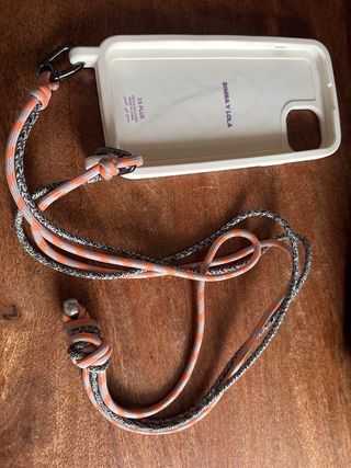 Custodia Bimba y Lola con cordino per iPhone 15 Plus