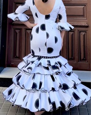 Traje de Flamenca Lunares Blanco y Negro T404244