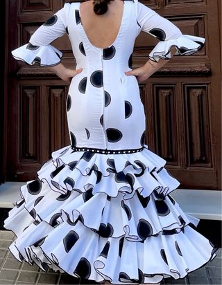 Traje de Flamenca Lunares Blanco y Negro T404244