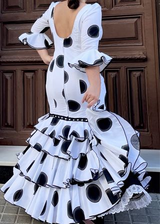Traje de Flamenca Lunares Blanco y Negro T404244
