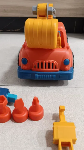 Grúa de juguete desmontable