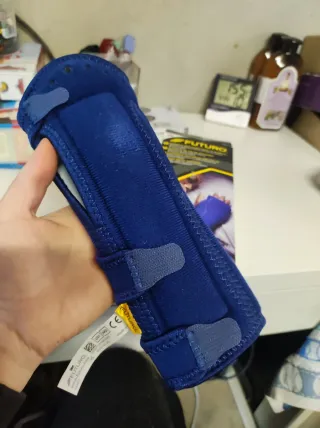 Soporte de muñeca Futuro Nocturno