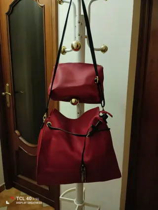 Borsa rossa con borsello