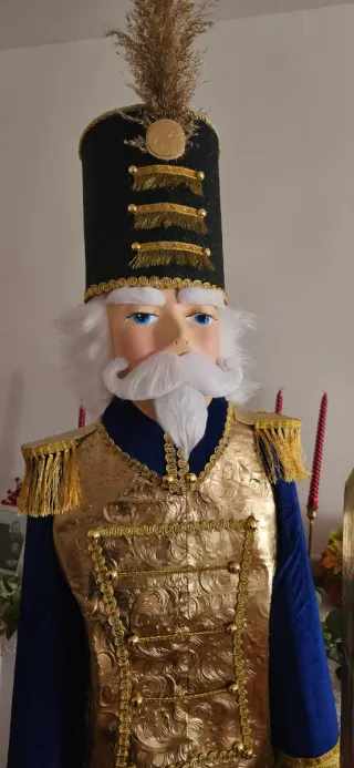 Cascanueces Gigante Hecho a Mano