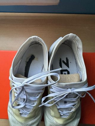 Zapatillas Nike Running Blancas y Negras