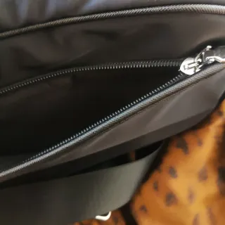 Borsa a tracolla Prada unisex nera