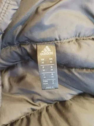 Abrigo Adidas Negro con Rayas Blancas