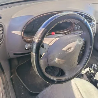 coche Ford fiesta 1999