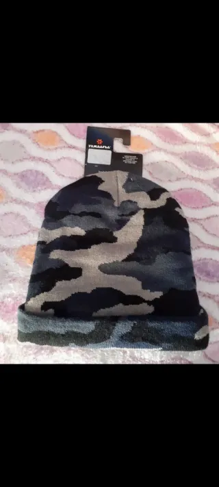 Gorro de invierno camuflaje a estrenar.