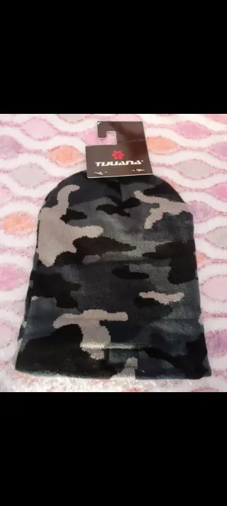 Gorro de invierno camuflaje a estrenar.