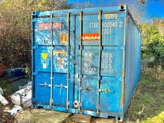 Contenedor marítimo 20’ con estanterías
