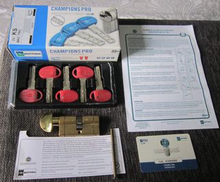 Bombillo/cilindro Mottura Champions Pro