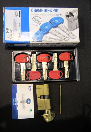 Bombillo/cilindro Mottura Champions Pro