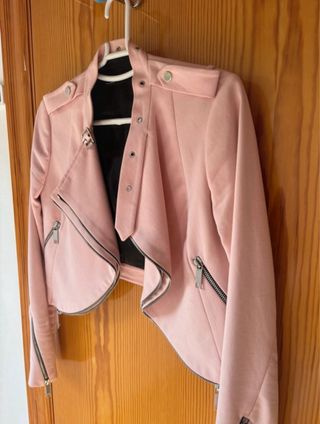 Cazadora crop Zara rosa