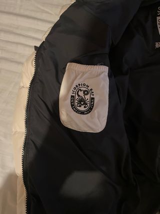 Giubbotto bianco imbottito con cappuccio