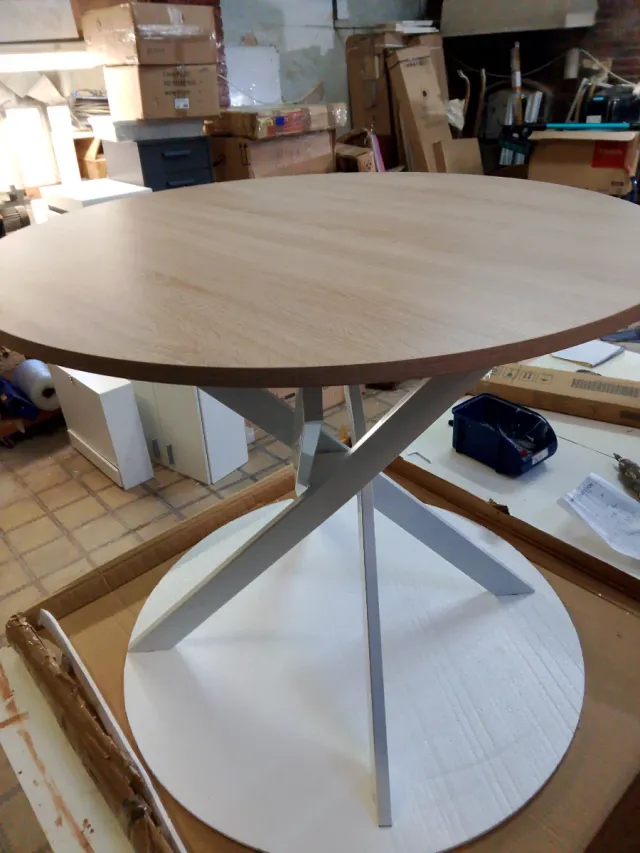 Mesa comedor redonda madera y metal