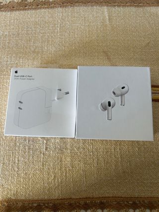 cascos y Cargador Dual USB-C