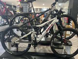 Bicicleta BH iLynx Race Carbon extender de regalo