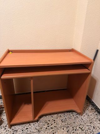 Escritorio madera y plástico