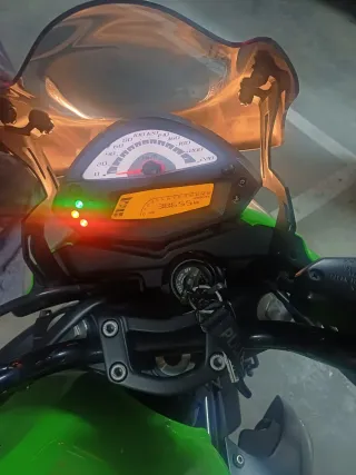 Kawasaki ER-6N Verde