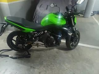 Kawasaki ER-6N Verde