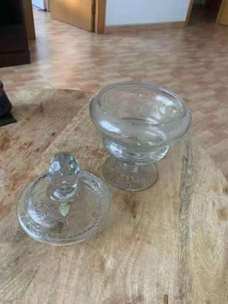 Bombonera cristal antigua con tapa