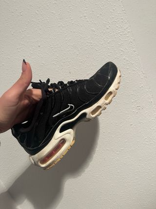 Nike TN Negras Mujer