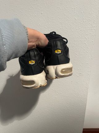 Nike TN Negras Mujer