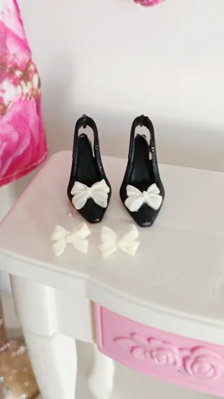 Traje chaqueta y falda Barbie floral zapatos