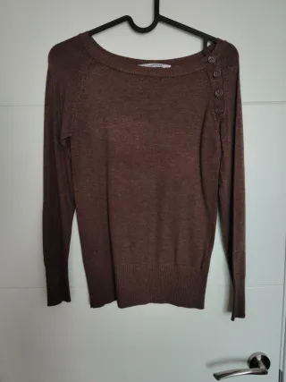 Jersey marrón con botones