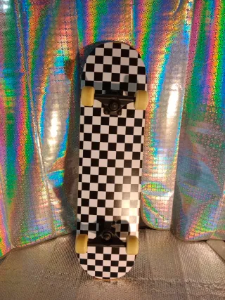 Skate Board Cuadros Blanco y Negro