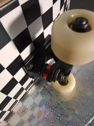 Skate Board Cuadros Blanco y Negro