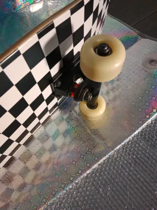 Skate Board Cuadros Blanco y Negro