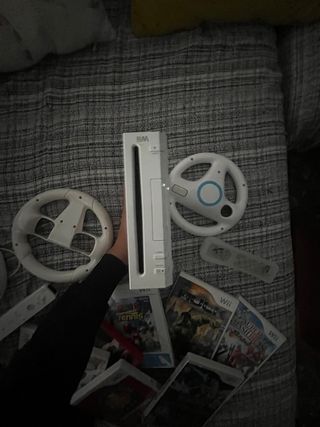 Consola Wii + Juegos y Accesorios
