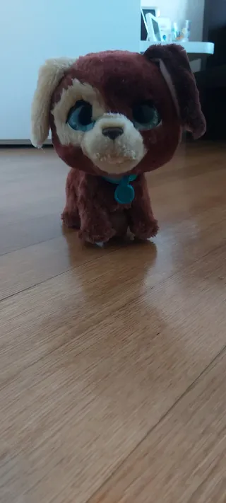 Cagnolino interattivo con guinzaglio