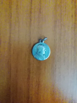 Medalla religiosa de plata