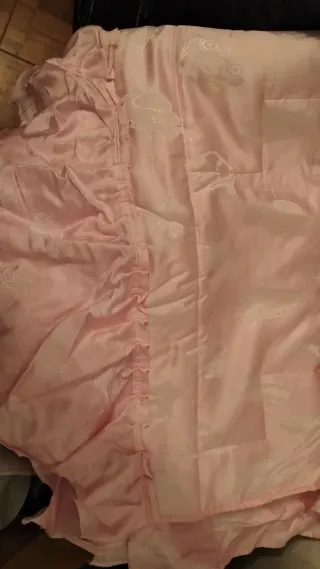 Colcha cuna con volantes