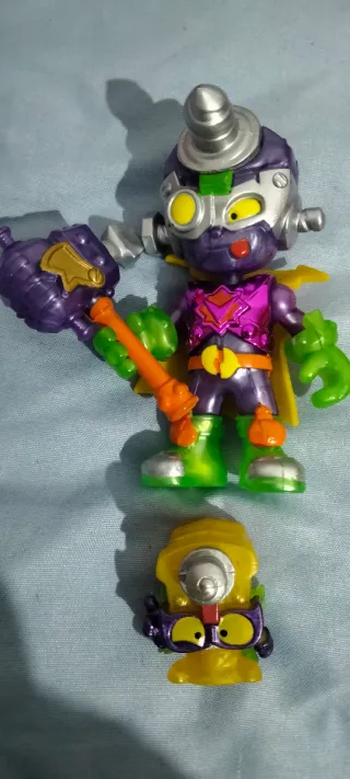 Lote Superthings con muñecos y accesorios